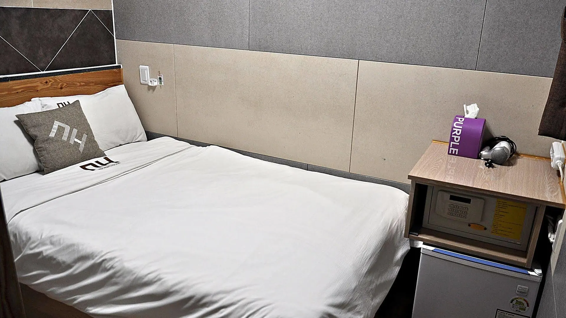 Guest house D.H Sinchon Guesthouse Seoul