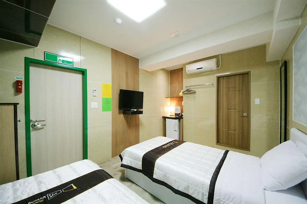 D.H Sinchon Guesthouse Seoul 2*,  South Korea