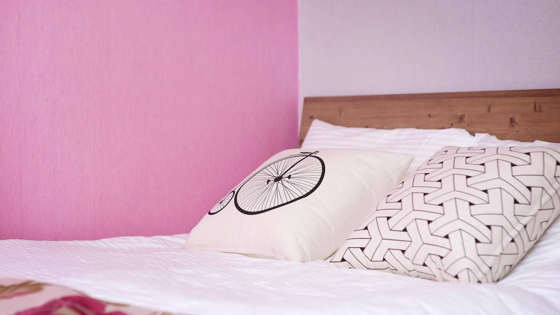 Guest house D.H Sinchon Guesthouse Seoul